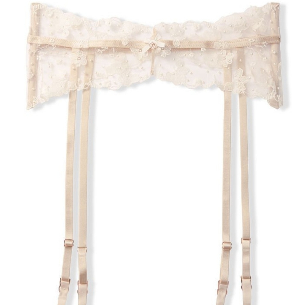 New Victoria's Secret garter belt - Picture 8 of 10